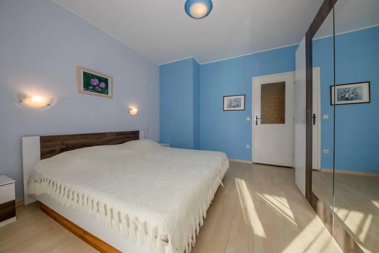 Apartment Marina 拉布 克罗地亚